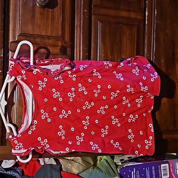 !!.  Girls 4T top - Picture 1 of 1